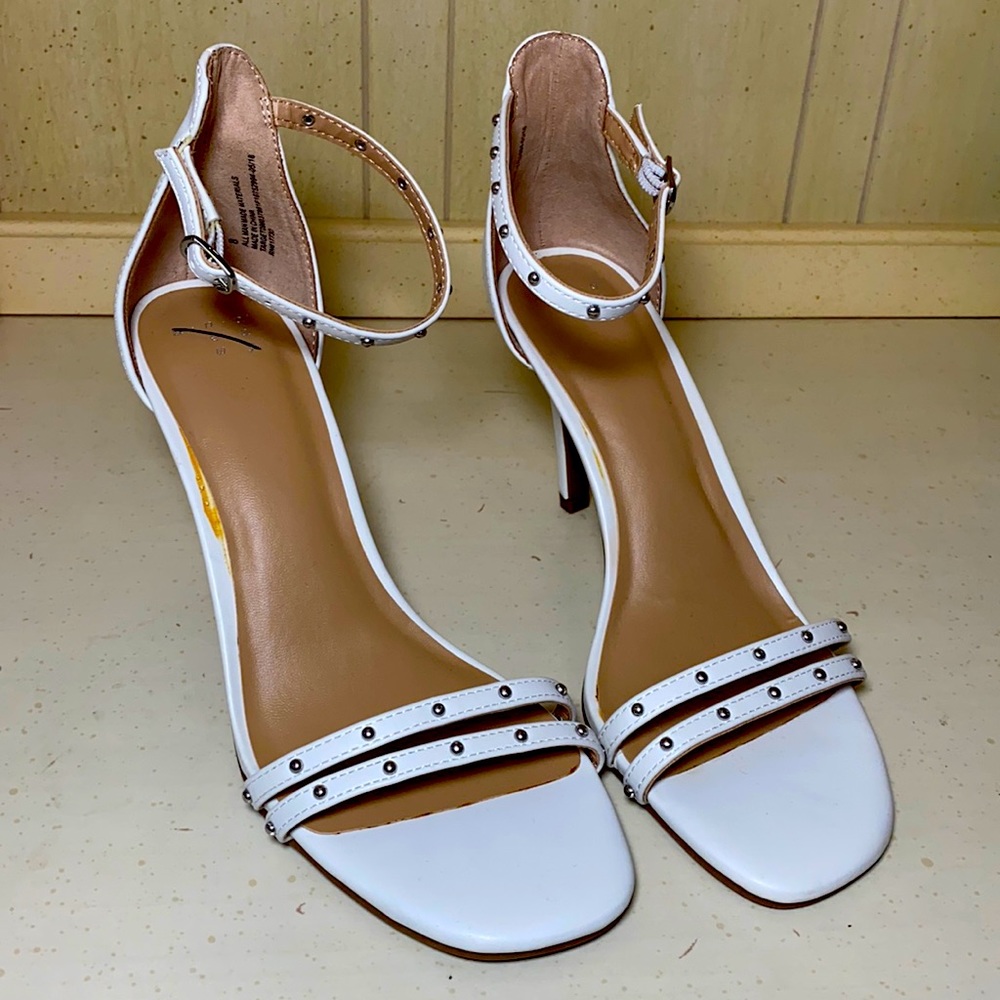 White faux leather stud heels size 8